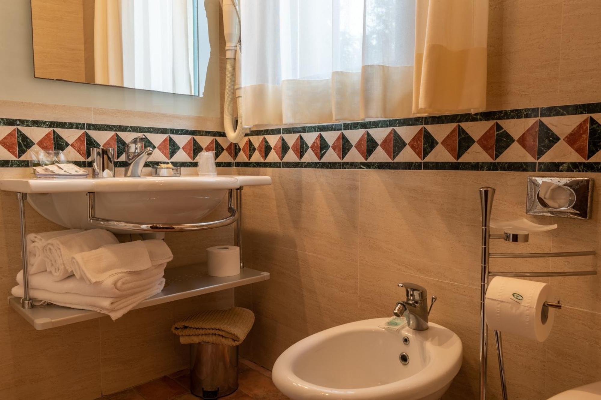 Hotel La Fonte Del Cerro Saturnia Εξωτερικό φωτογραφία